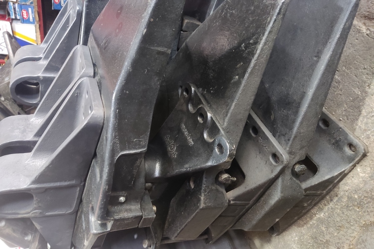 زیربند انواع قطعات تریلی