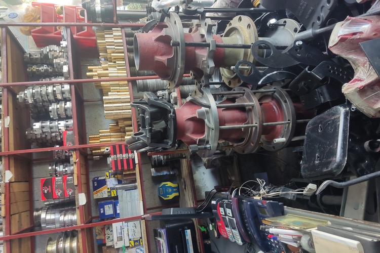 زیربند انواع قطعات تریلی