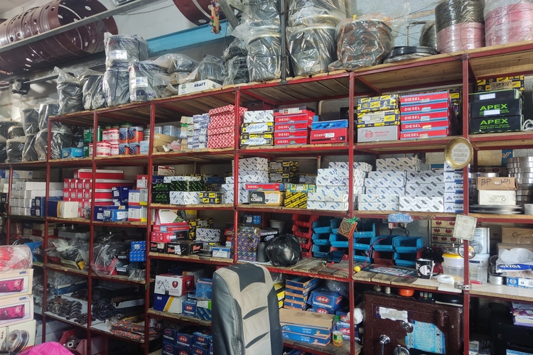 زیربند انواع قطعات تریلی